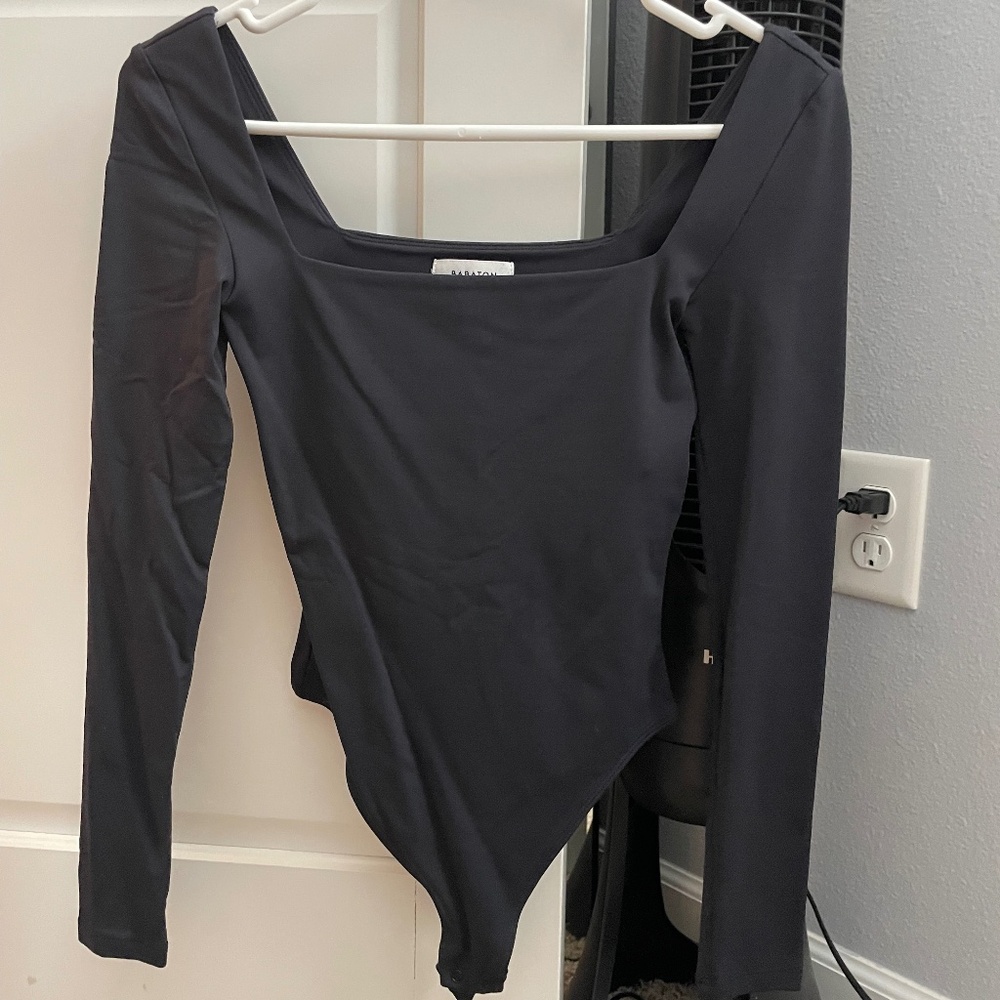 Extra Small Black Aritzia Bodysuit